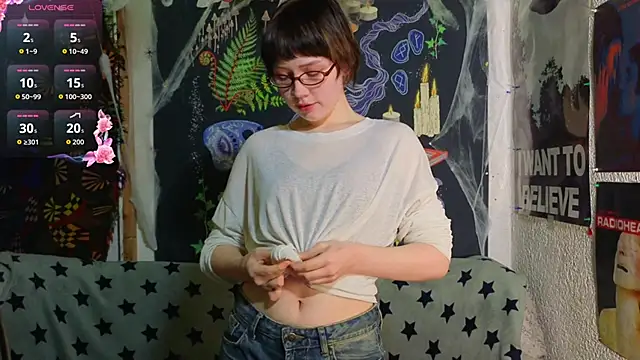 ReincarnatedAngel online show from November 14, 2025, 7:56 pm