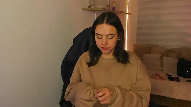 Snapshot of Emily_Lindey chatting on October 19, 2025, 3:29 am Emily Lindey online show from October 19, 2025, 3:29 am