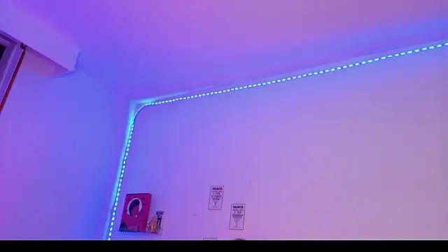 Emily Lindey online show from May 4, 2026, 1:56 am