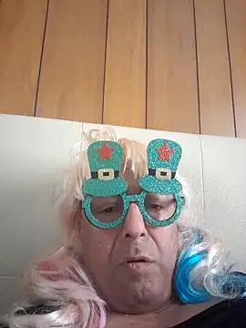 Snapshot of Cucco25 chatting on May 11, 2026, 6:30 am Cucco25 online show from May 11, 2026, 6:30 am
