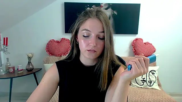 AnneWilsonn online show from May 28, 2026, 5:27 am