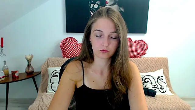 AnneWilsonn online show from July 22, 2026, 4:37 am