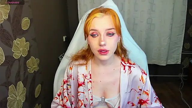 Snapshot of MeganNewCat chatting on May 18, 2026, 7:41 pm MeganNewCat online show from May 18, 2026, 7:41 pm
