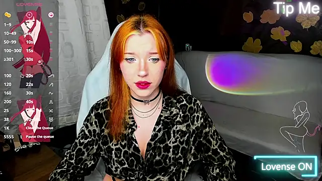 Snapshot of MeganNewCat chatting on June 5, 2026, 7:19 pm MeganNewCat online show from June 5, 2026, 7:19 pm