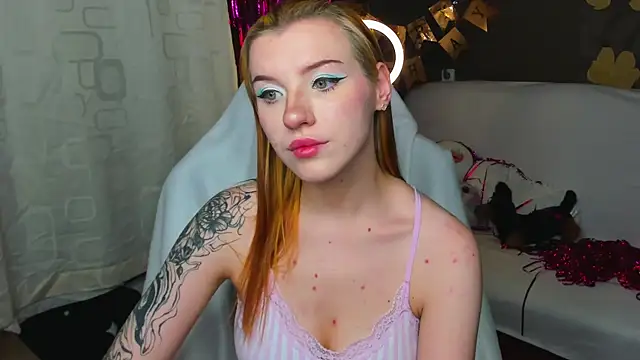 MeganNewCat online show from June 24, 2026, 8:41 pm