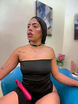 Snapshot of NovaFoxx chatting on October 22, 2025, 1:22 pm NovaFoxx online show from October 22, 2025, 1:22 pm