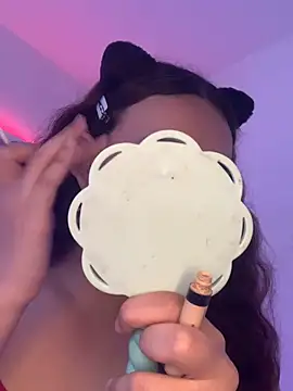 La-Gatiita-trans online show from November 7, 2025, 6:52 pm