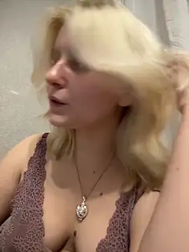 BonnyeBoom online show from March 12, 2026, 3:40 pm