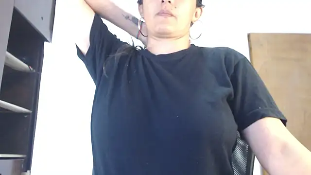 Snapshot of Lucyy_Naugthy chatting on December 21, 2025, 1:13 am Lucyy Naugthy online show from December 21, 2025, 1:13 am