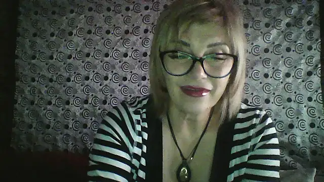 Snapshot of Lia_Ray chatting on November 5, 2025, 7:58 pm Lia Ray online show from November 5, 2025, 7:58 pm