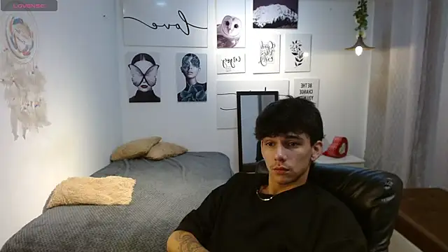 AmethystShadow17 online show from December 22, 2025, 12:57 pm