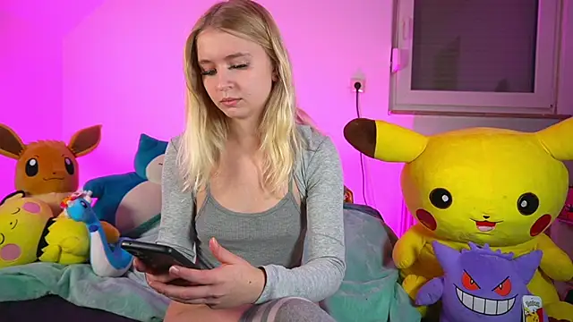 Snapshot of LillyOcean chatting on December 20, 2025, 2:02 pm LillyOcean online show from December 20, 2025, 2:02 pm