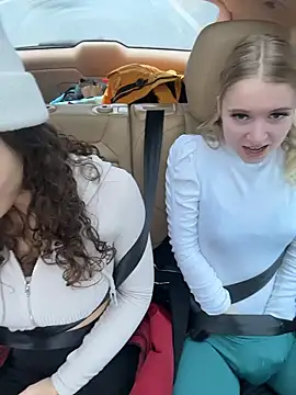 Snapshot of LillyOcean chatting on January 16, 2026, 8:18 am LillyOcean online show from January 16, 2026, 8:18 am