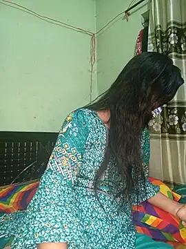 Snapshot of Night_Queen3 chatting on November 4, 2025, 1:32 pm Night Queen3 online show from November 4, 2025, 1:32 pm