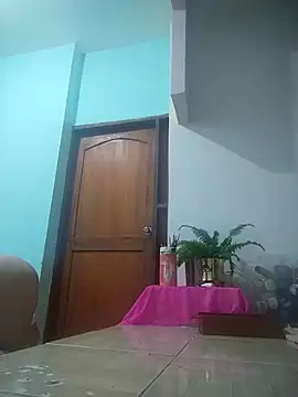 Yvonny27 online show from February 18, 2026, 5:14 am