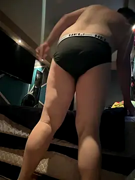 Snapshot of AlexRZ93 chatting on October 20, 2025, 11:16 pm AlexRZ93 online show from October 20, 2025, 11:16 pm