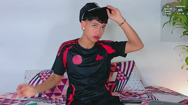 Snapshot of Axel_Cody_ chatting on June 4, 2026, 1:39 pm Axel Cody online show from June 4, 2026, 1:39 pm