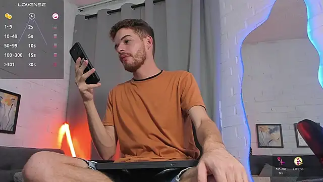 Snapshot of MATEO_HUNTER chatting on November 17, 2025, 12:05 am MATEO HUNTER online show from November 17, 2025, 12:05 am