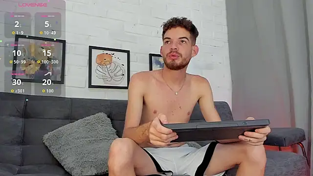 Snapshot of MATEO_HUNTER chatting on December 1, 2025, 10:26 pm MATEO HUNTER online show from December 1, 2025, 10:26 pm