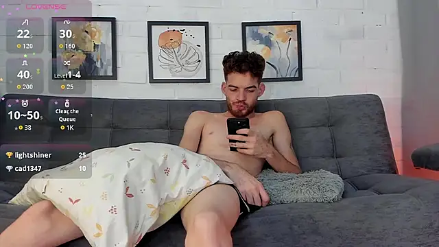 Snapshot of MATEO_HUNTER chatting on December 2, 2025, 10:31 am MATEO HUNTER online show from December 2, 2025, 10:31 am