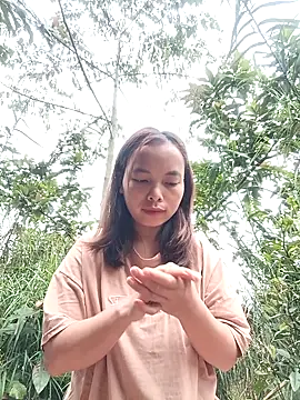 Nguyet2k4 online show from February 12, 2026, 12:38 am