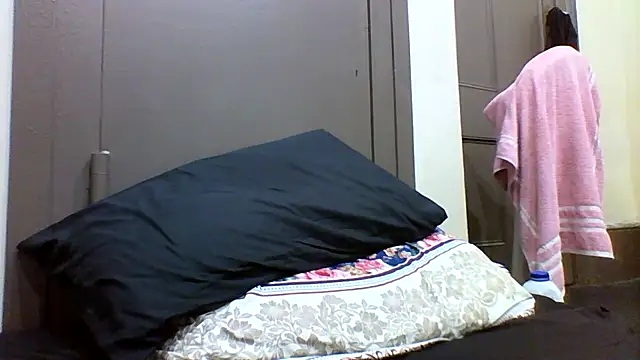 Snapshot of ShavenScope24 chatting on November 29, 2025, 8:34 pm ShavenScope24 online show from November 29, 2025, 8:34 pm