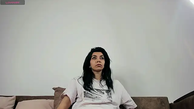 ReneeVoss online show from April 27, 2026, 3:26 am