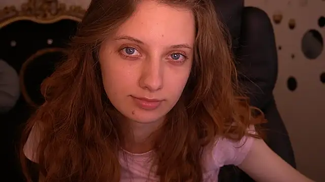 Snapshot of CuteeFoxy chatting on May 29, 2026, 1:09 pm CuteeFoxy online show from May 29, 2026, 1:09 pm