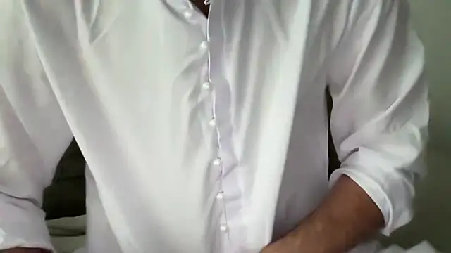 Snapshot of yournextguy chatting on June 29, 2026, 9:48 am yournextguy online show from June 29, 2026, 9:48 am