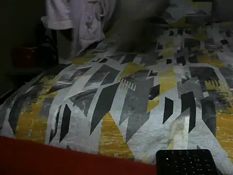 Snapshot of AfroGodesss124 chatting on December 18, 2025, 4:07 am AfroGodesss124 online show from December 18, 2025, 4:07 am