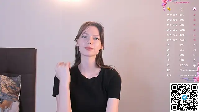 Erosyne online show from November 19, 2025, 5:24 pm