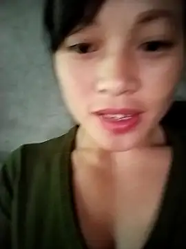 Snapshot of Hani-i chatting on October 15, 2025, 2:33 am Hani-i online show from October 15, 2025, 2:33 am