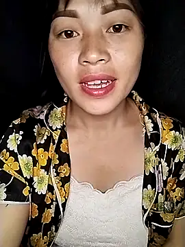 Snapshot of Hani-i chatting on October 21, 2025, 6:19 pm Hani-i online show from October 21, 2025, 6:19 pm