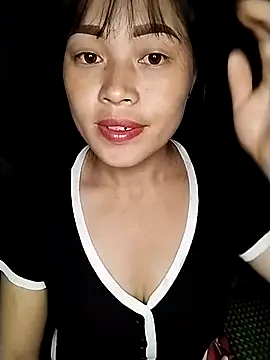 Snapshot of Hani-i chatting on October 22, 2025, 8:03 am Hani-i online show from October 22, 2025, 8:03 am