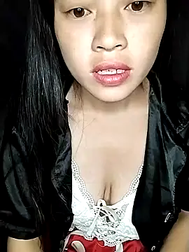 Snapshot of Hani-i chatting on October 23, 2025, 8:51 pm Hani-i online show from October 23, 2025, 8:51 pm