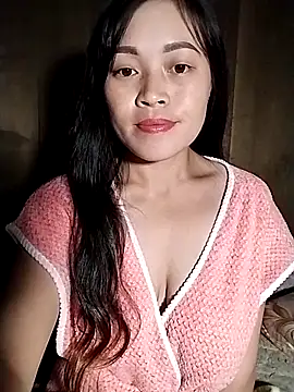 Snapshot of Hani-i chatting on November 23, 2025, 11:21 am Hani-i online show from November 23, 2025, 11:21 am