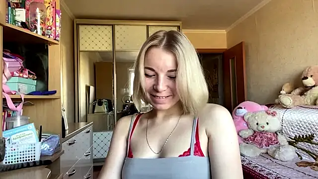 Snapshot of HoppedArea chatting on October 25, 2025, 7:16 am HoppedArea online show from October 25, 2025, 7:16 am