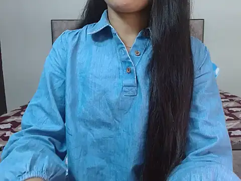 spicy sofiya - online show from November 10, 2025, 4:50 pm