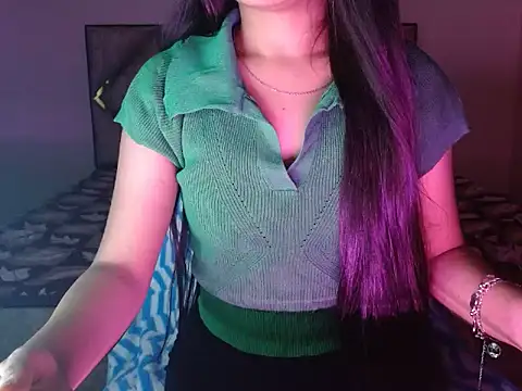 spicy sofiya - online show from November 16, 2025, 4:23 pm