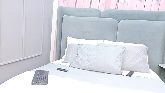 NaughtyHally  online show from March 9, 2026, 12:09 pm