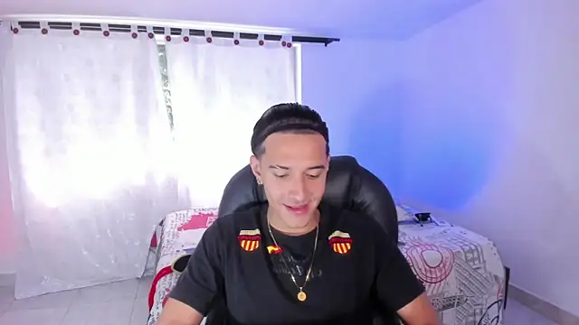 Snapshot of Hayden_Boy_ chatting on October 21, 2025, 1:12 pm Hayden Boy online show from October 21, 2025, 1:12 pm