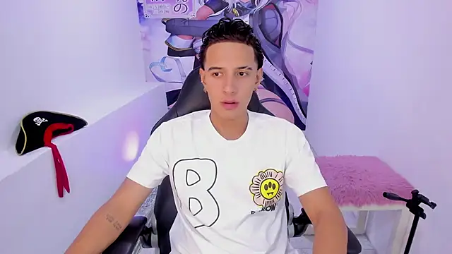 Snapshot of Hayden_Boy_ chatting on October 30, 2025, 1:01 pm Hayden Boy online show from October 30, 2025, 1:01 pm