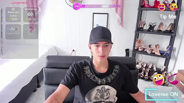 Snapshot of Hayden_Boy_ chatting on November 21, 2025, 7:01 pm Hayden Boy online show from November 21, 2025, 7:01 pm