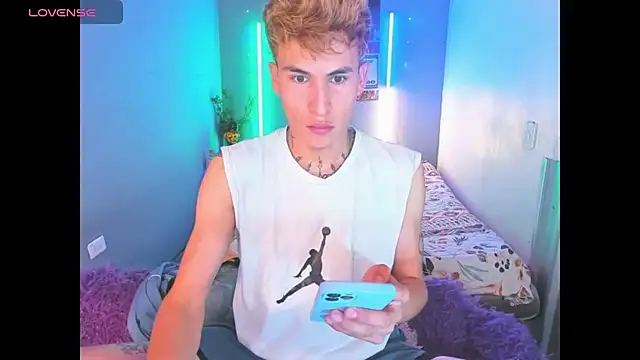 Latin boysxxxx online show from March 14, 2026, 12:28 am