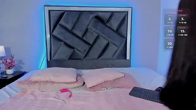 zoe longhair online show from November 19, 2025, 6:30 pm