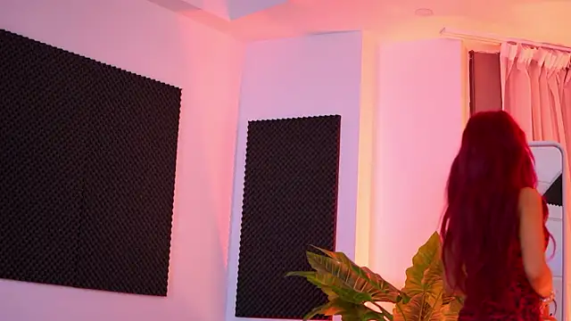 TiffanyBlaize online show from March 6, 2026, 4:20 am