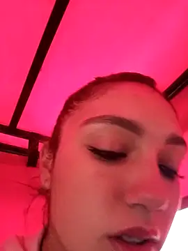 Snapshot of Arianaa_Toro chatting on November 6, 2025, 12:50 pm Arianaa Toro online show from November 6, 2025, 12:50 pm