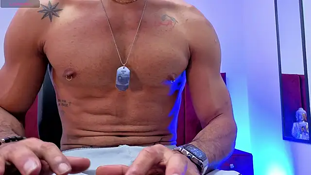 DaamonSlader  online show from November 1, 2025, 8:11 pm