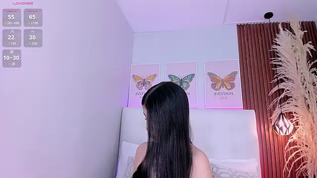 susie thomsonn online show from July 3, 2026, 1:23 am