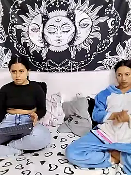 abby n emily online show from May 1, 2026, 1:16 pm